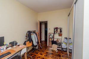 Image 10 - 884669