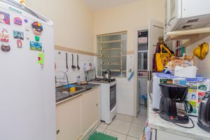 Image 16 - 884669