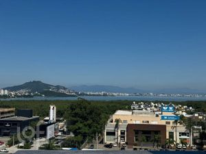 Image 18 - 884672