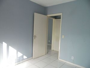 Image 9 - 884674