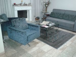 Image 4 - 884686