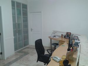 Image 24 - 884686