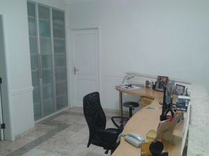 Image 26 - 884686