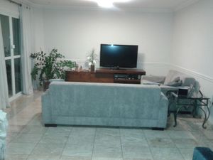 Image 29 - 884686