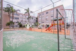 Image 9 - 884701
