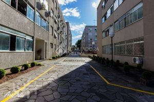 Image 7 - 884701