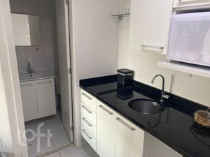 Image 9 - 884709