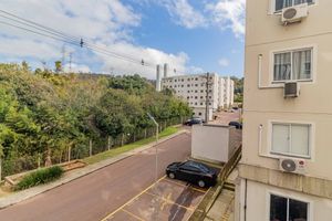 Image 8 - 884710