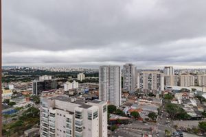 Image 13 - 884720