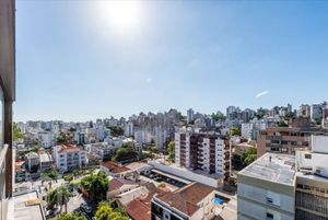 Image 19 - 884730