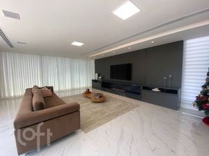 Image 9 - 884733
