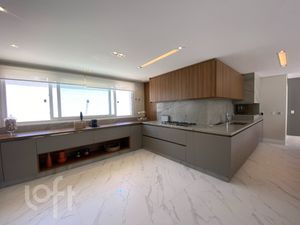 Image 16 - 884733