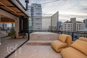 Image 8 - 884734