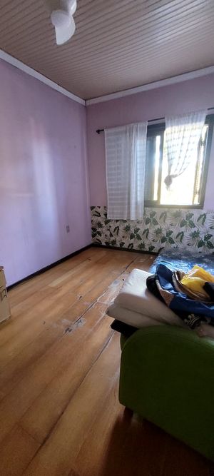 Image 12 - 884735
