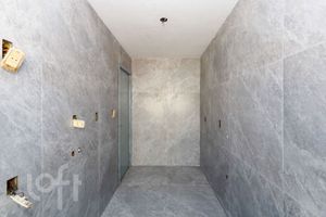 Image 14 - 884736