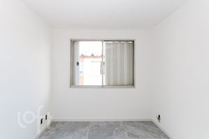 Image 9 - 884736