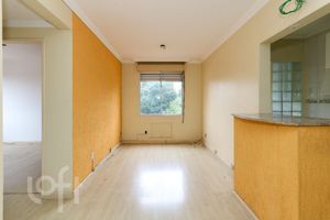 Image 33 - 884738