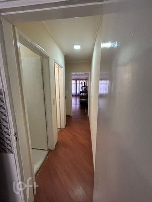 Image 7 - 884741