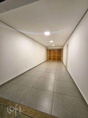 Image 39 - 884745