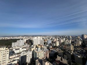 Image 9 - 884747
