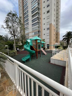 Image 6 - 884755