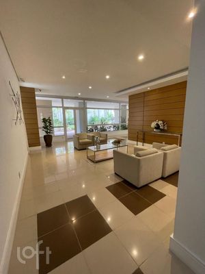 Image 8 - 884755