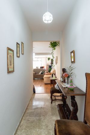 Image 8 - 884759