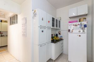 Image 26 - 884759