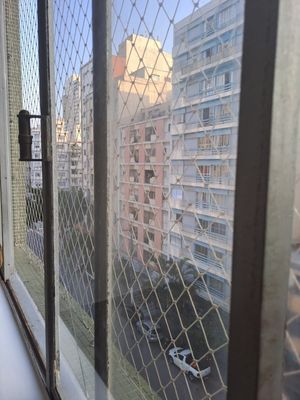 Image 8 - 884759