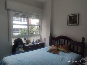 Image 5 - 884759