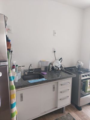 Image 3 - 884760