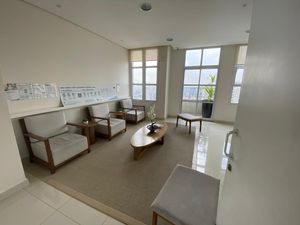 Image 11 - 884760