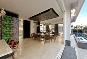 Image 22 - 884762