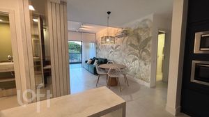 Image 9 - 884762