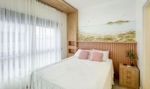 Image 18 - 884762