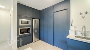 Image 11 - 884762
