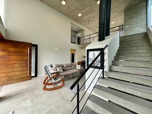 Image 9 - 884764