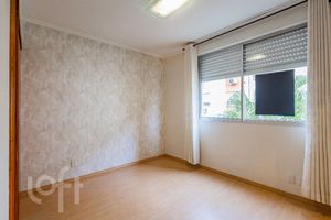 Image 15 - 884765