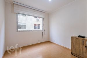 Image 17 - 884765