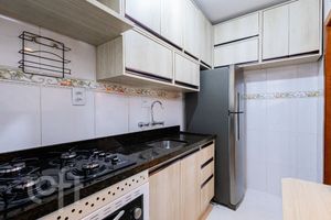 Image 6 - 884765
