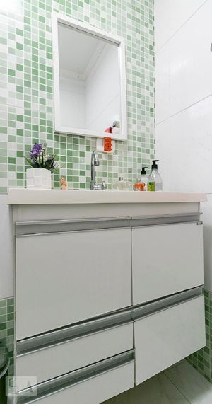 Image 16 - 884766