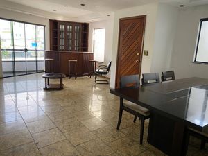 Image 1 - 884771