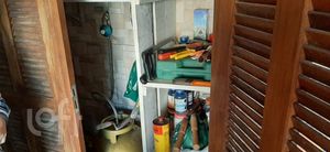 Image 9 - 884776