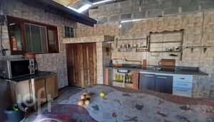 Image 11 - 884776