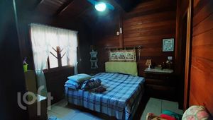Image 19 - 884776