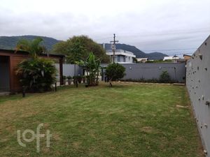 Image 12 - 884788