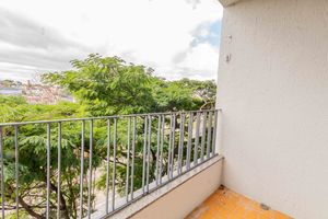 Image 3 - 884796