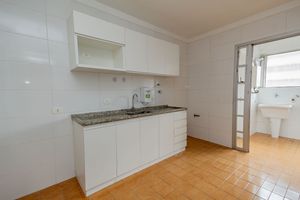 Image 23 - 884796