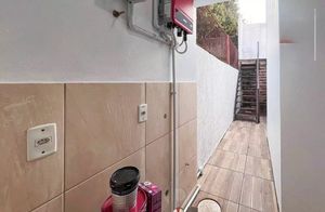 Image 6 - 884803