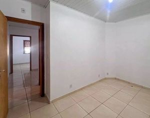Image 19 - 884803